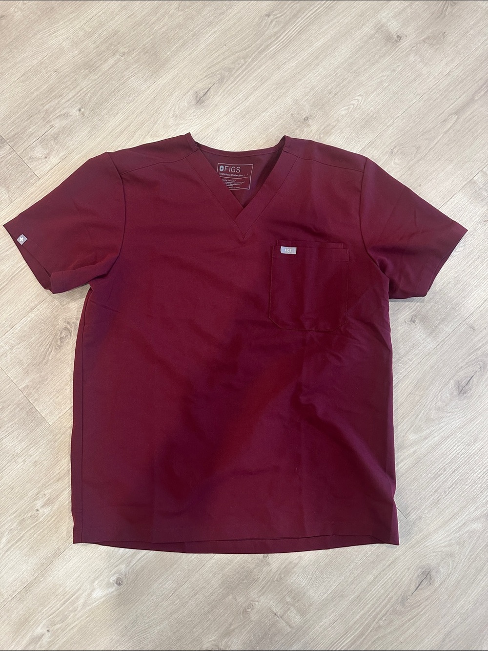 FIGS Men’s Burgundy Scrub Top (L)